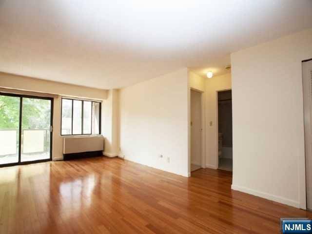 Hackensack, NJ 07601,150 Overlook AVE #3H