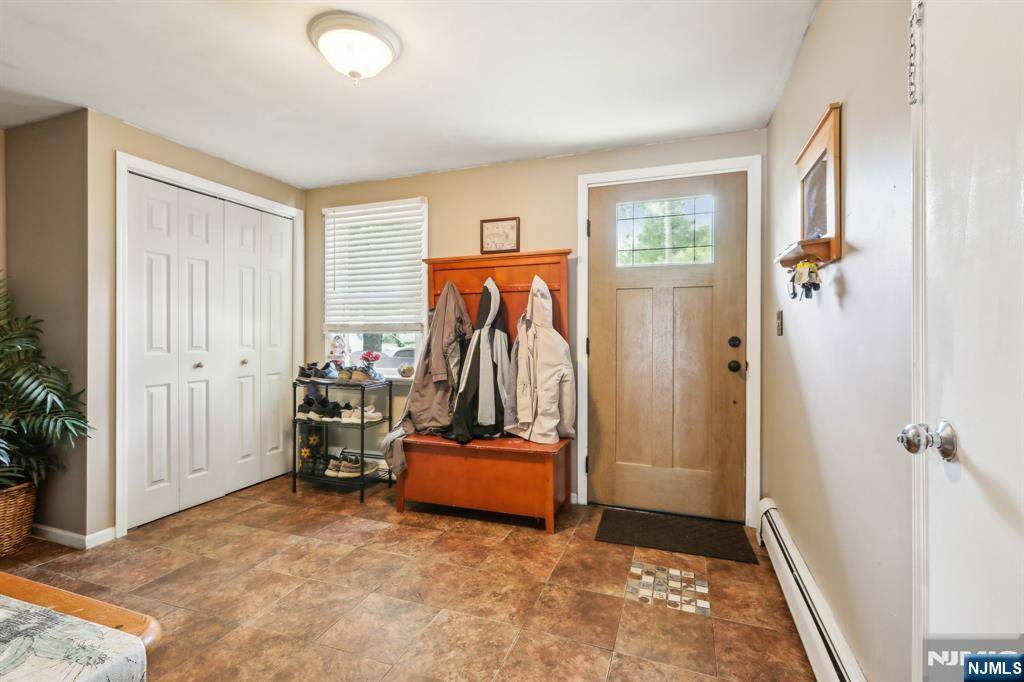 Dumont, NJ 07628,98 Druid AVE