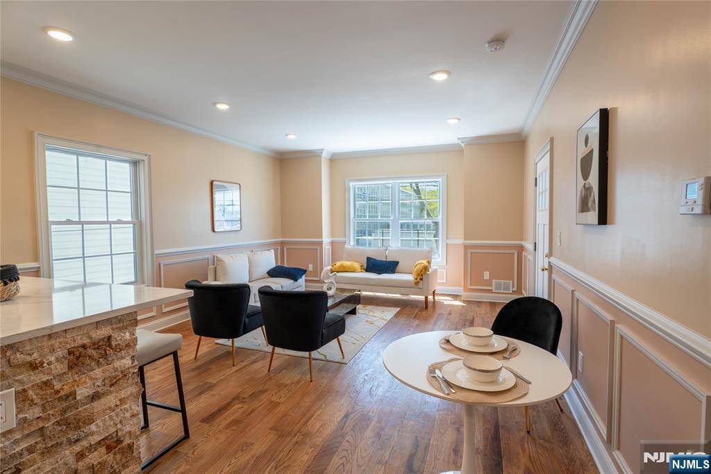 Jersey City, NJ 07305,90 Seaview AVE