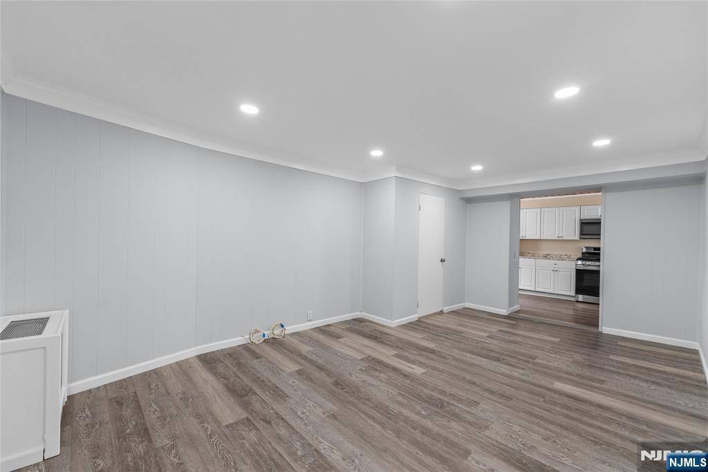Hillsdale, NJ 07642,82 Yesler WAY