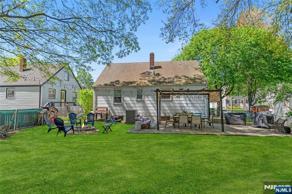 Fair Lawn, NJ 07410,8-25 Mason PL