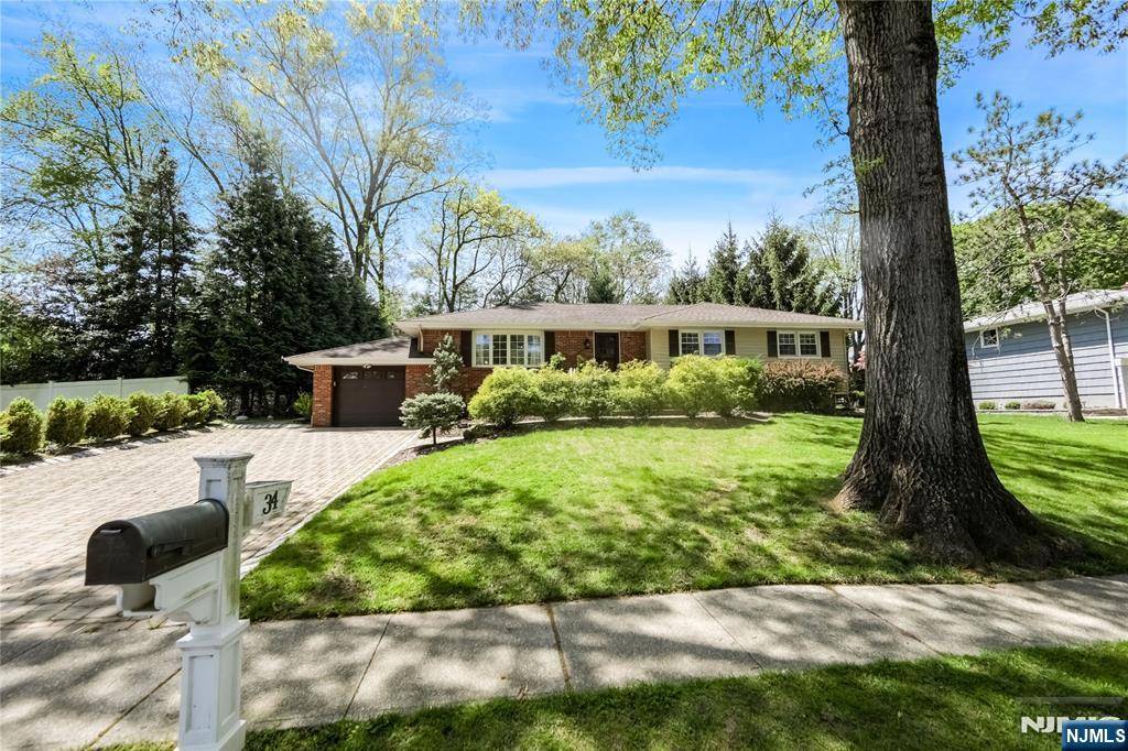 Old Tappan, NJ 07675,34 Deberg DR