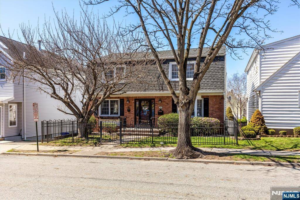 Carlstadt, NJ 07072,444 Washington ST