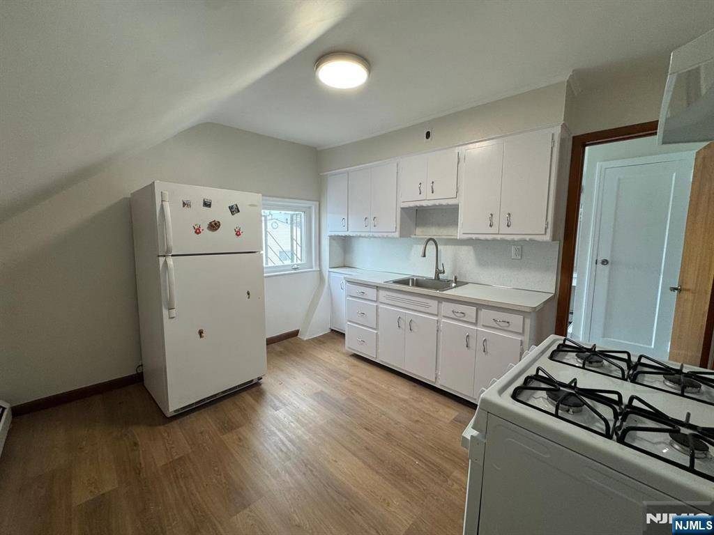 Harrison, NJ 07029,400 Davis AVE #3