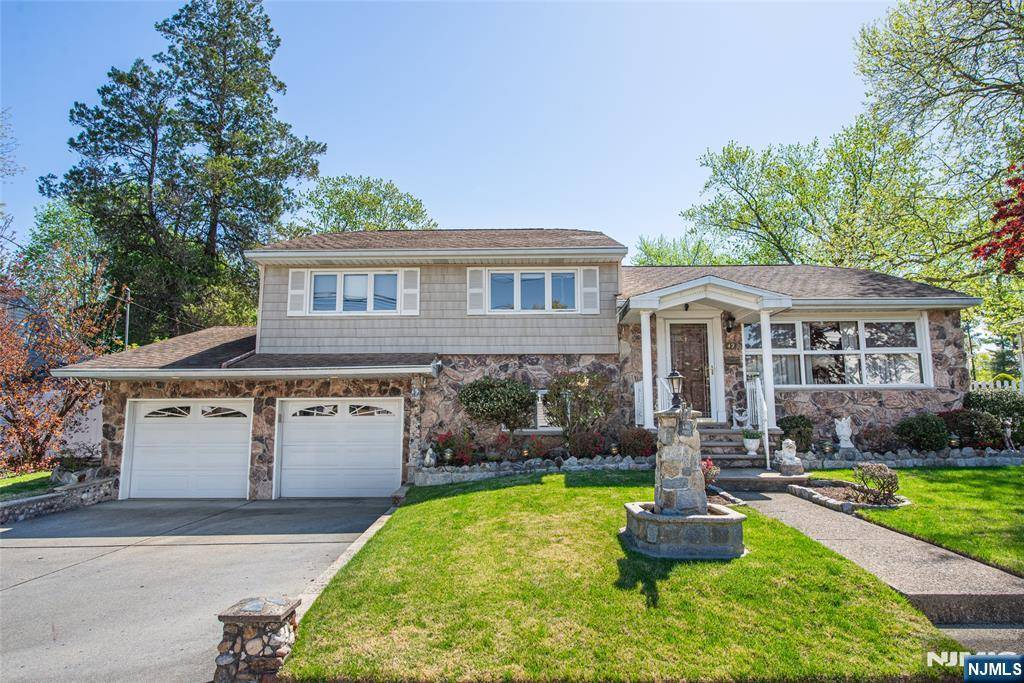 Dumont, NJ 07628,49 Harrison ST