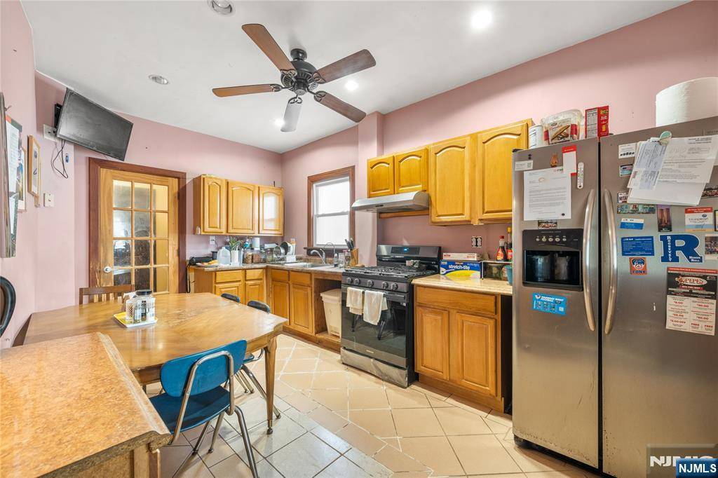 West Orange, NJ 07052,104 Riggs PL