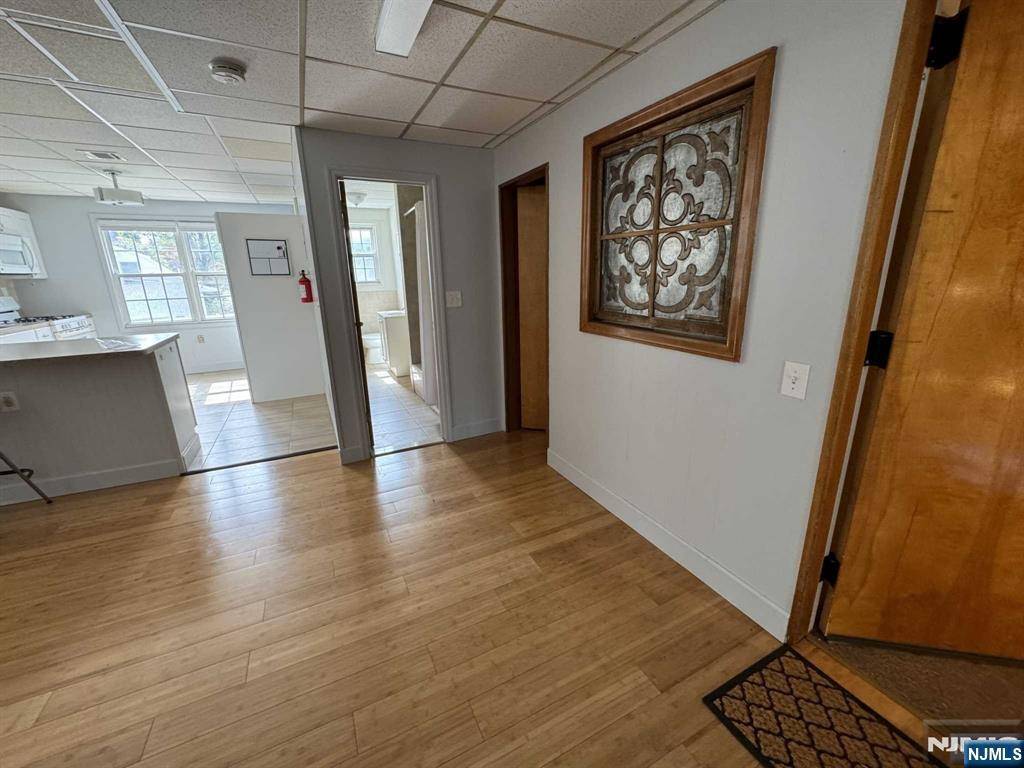 Glen Rock, NJ 07452,196 Rock RD #2 B
