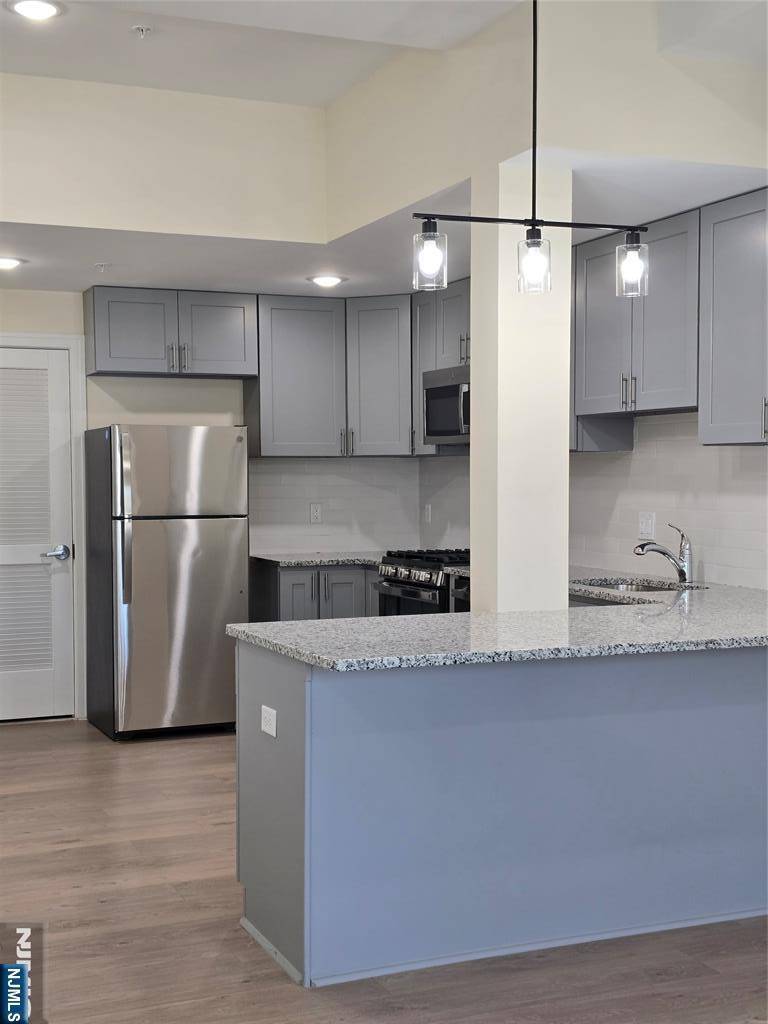 Kearny, NJ 07032,512 Kearny AVE #302