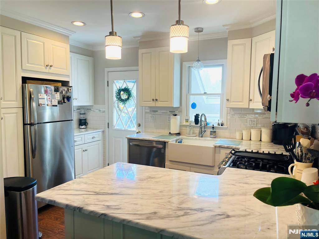 New Milford, NJ 07646,514 James ST