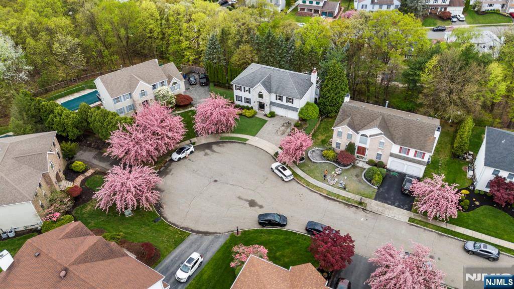Wayne, NJ 07470,16 Dudley CT