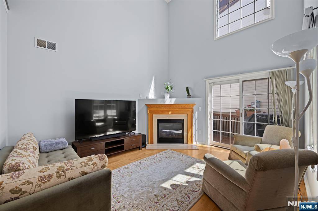 West Orange, NJ 07052,1078 Smith Manor BLVD #40