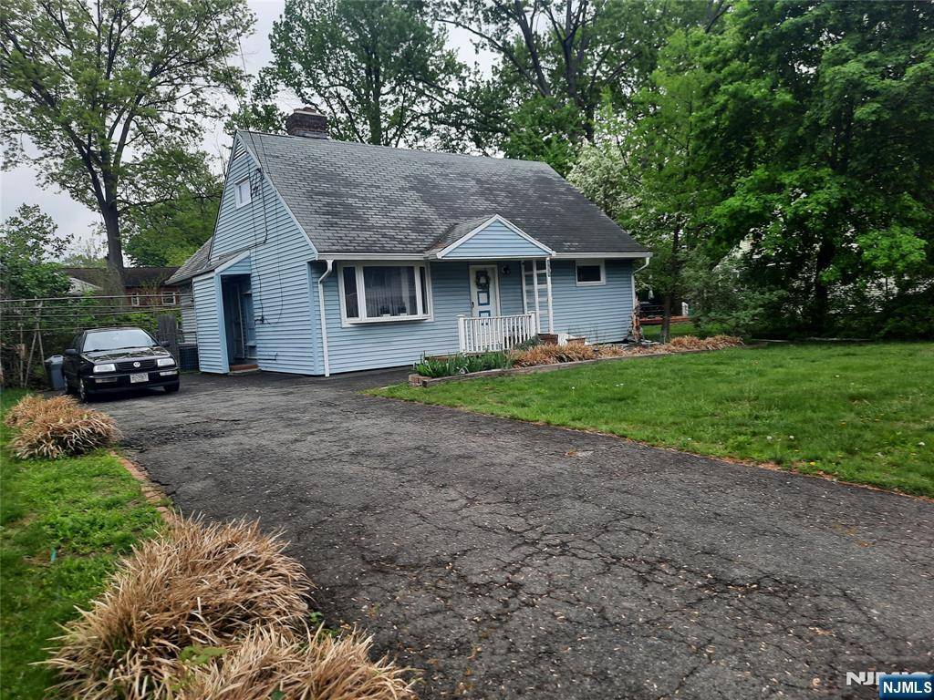 Bergenfield, NJ 07621,313 Phelps AVE