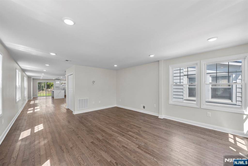 Bloomfield, NJ 07003,165 Jerome PL