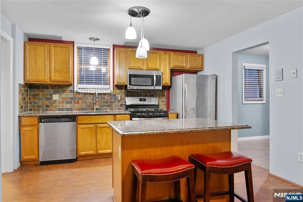Bayonne, NJ 07002,10 W 15th