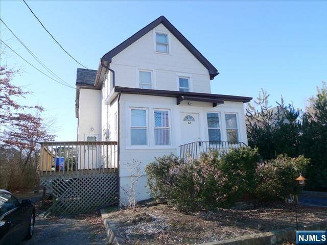 Tenafly, NJ 07670,62 W Mahan ST #2nd Fl.