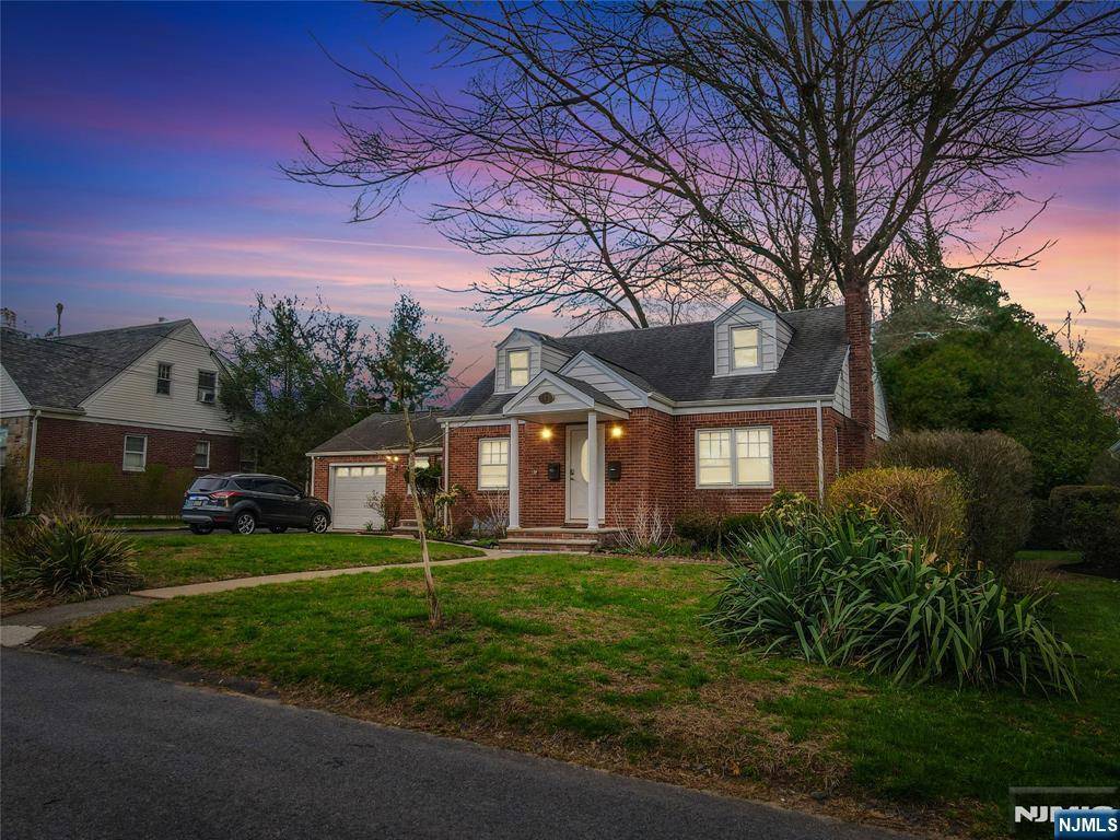 Dumont, NJ 07628,219 Lexington AVE