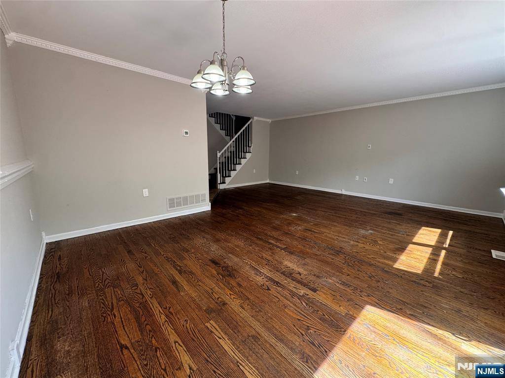 Spotswood, NJ 08884,30 Goldsmith DR