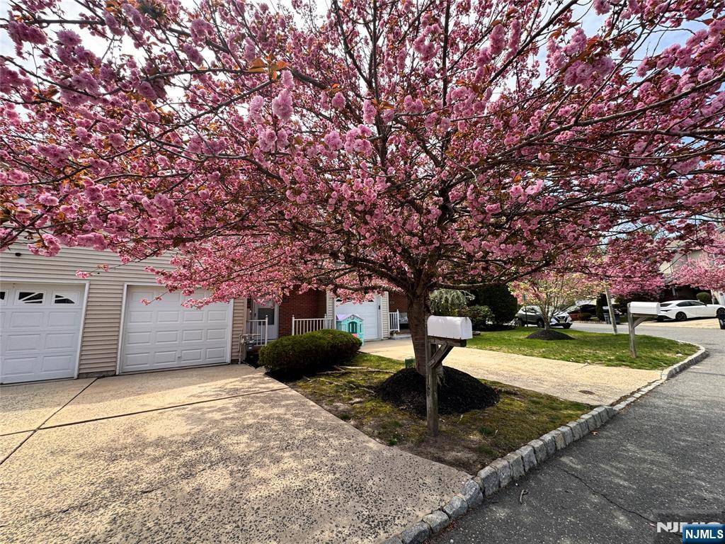 Spotswood, NJ 08884,30 Goldsmith DR