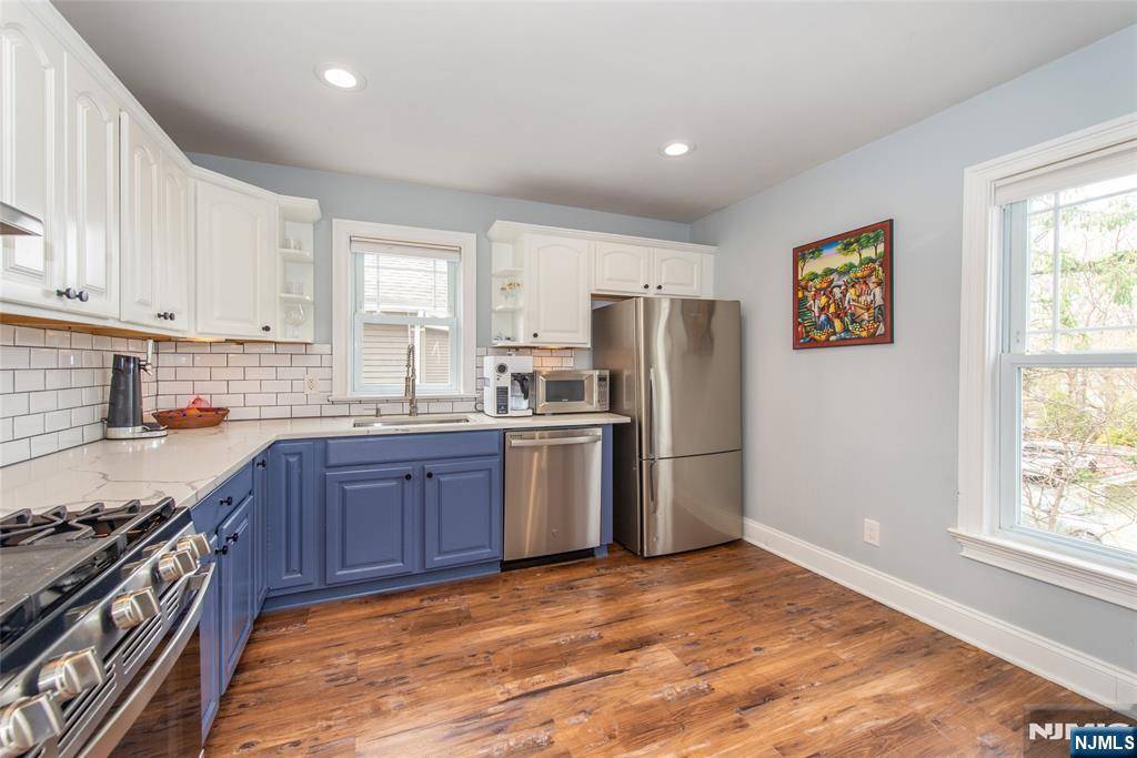 Montclair, NJ 07042,86 Grove ST #2