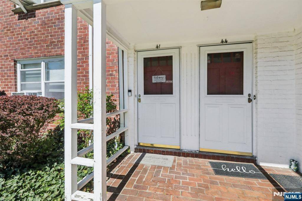 Hackensack, NJ 07601,460 Heath PL