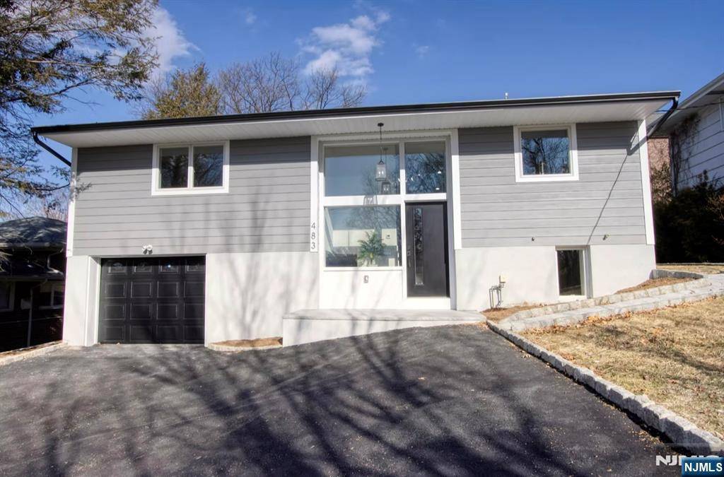 Englewood Cliffs, NJ 07632,483 Palisade AVE