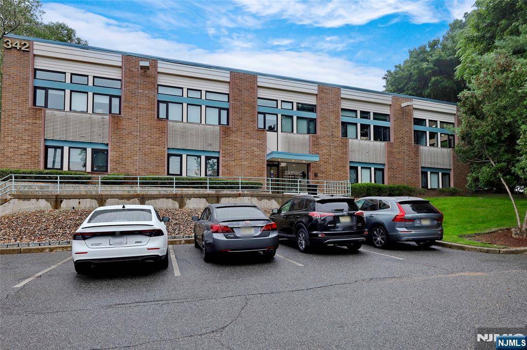 Wayne, NJ 07470,342 Hamburg #102