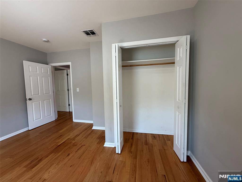Passaic, NJ 07055,425 Van Houten AVE #3