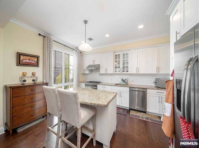 Cliffside Park, NJ 07010,200 Laird AVE #207