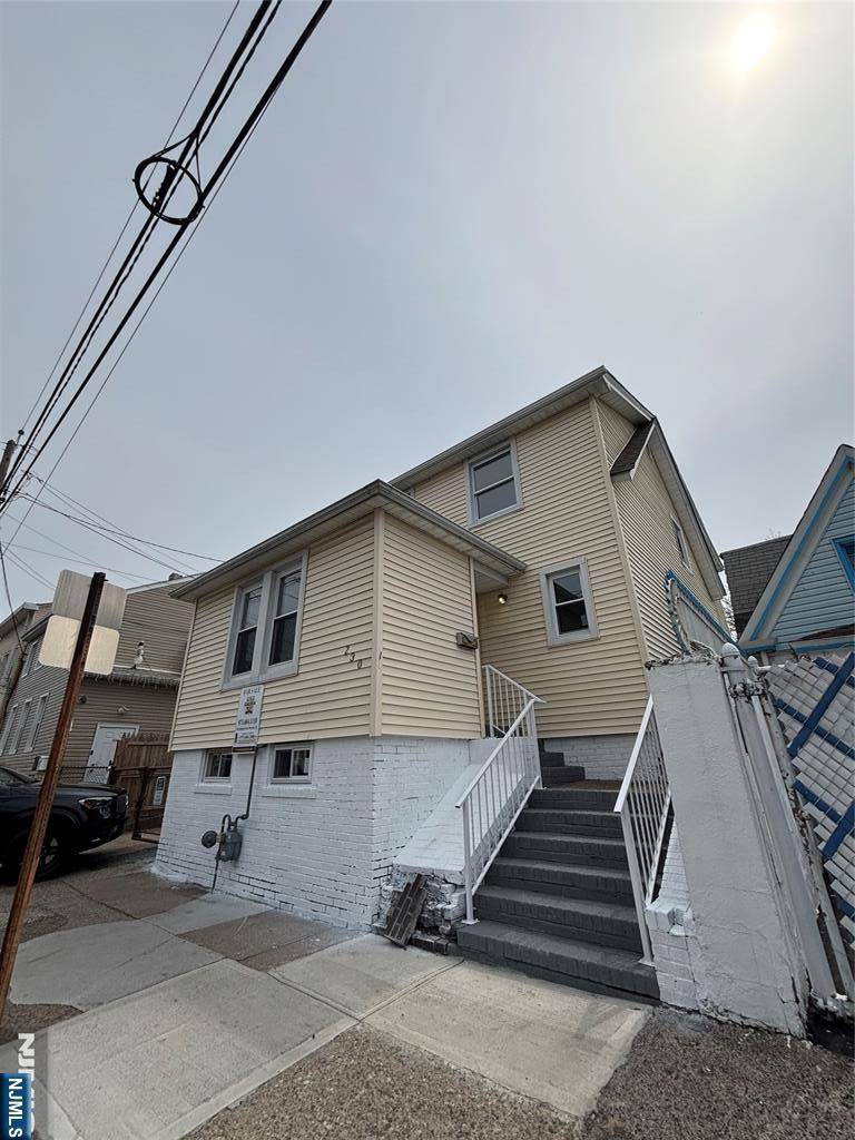 Paterson, NJ 07522,230 Liberty ST