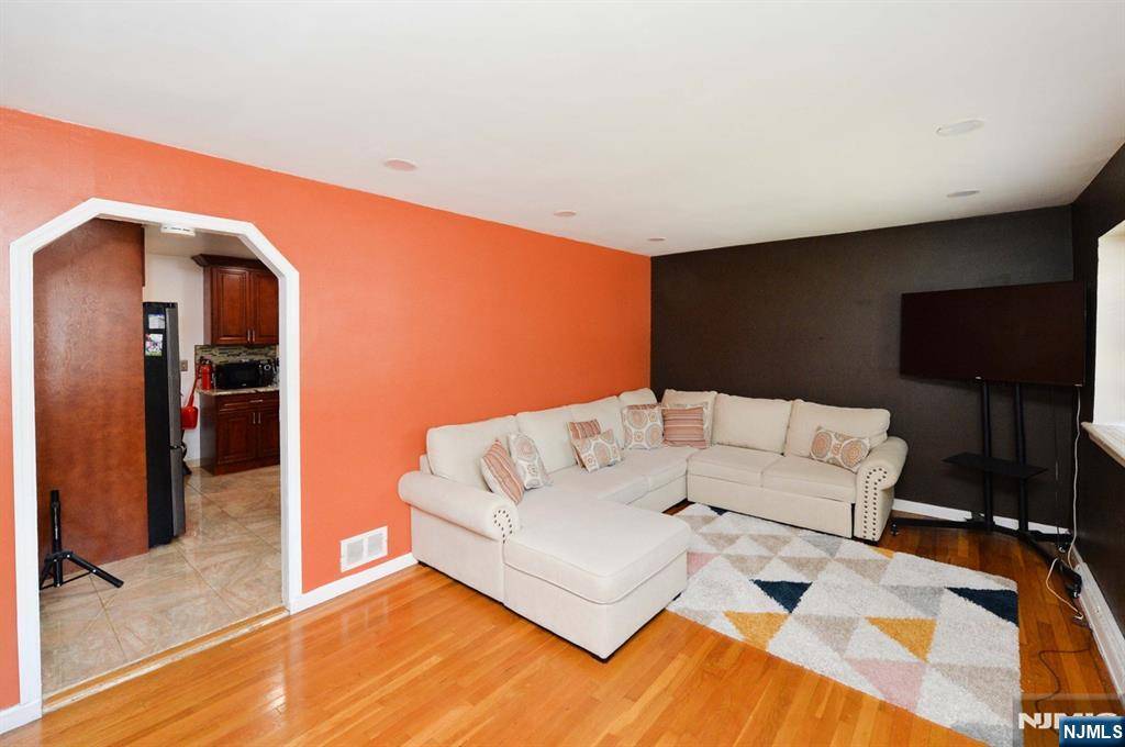 Paterson, NJ 07502,175-177 Sherwood AVE