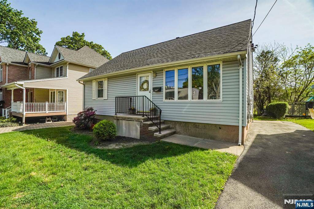 Hasbrouck Heights, NJ 07604,454 Lasalle AVE