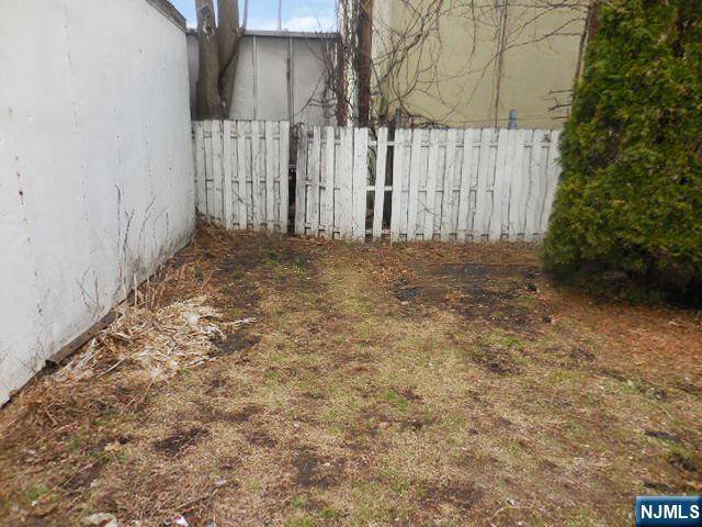 Hackensack, NJ 07601,222 Washington AVE
