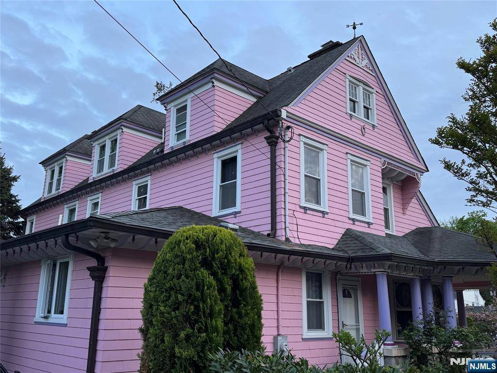 Nutley, NJ 07110,142 Brookfield AVE