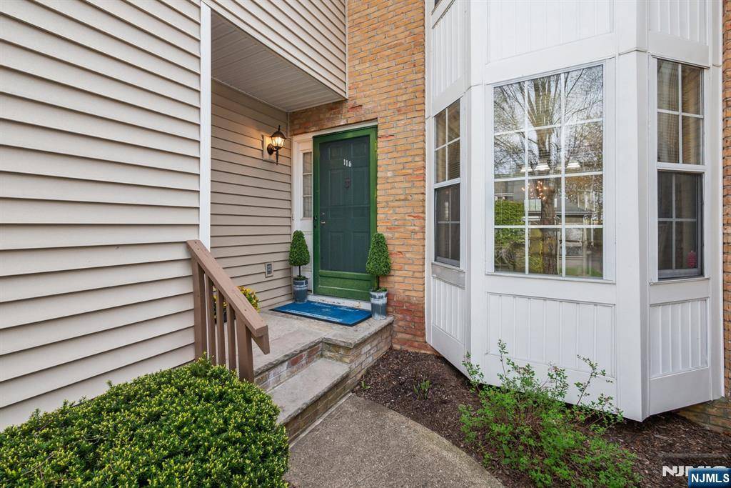 West Orange, NJ 07052,116 Coccio DR