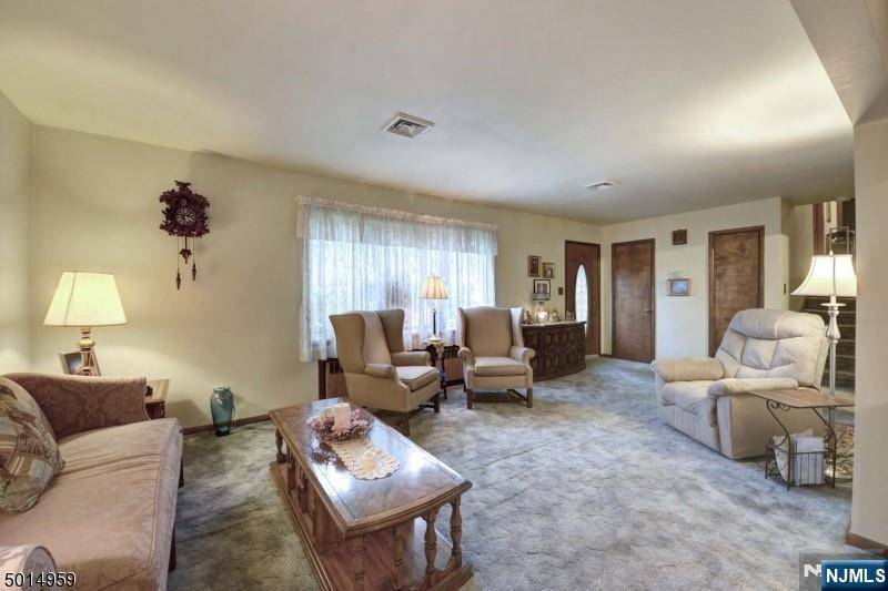 Wayne, NJ 07470,167 Valley RD