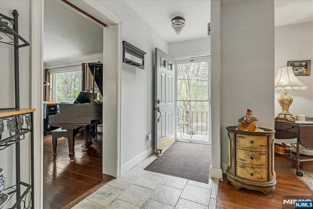 Ringwood, NJ 07456,33 Brooksyde AVE