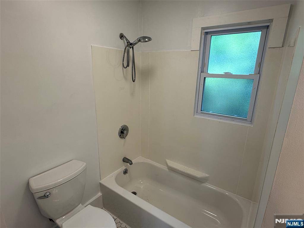 Bound Brook, NJ 08805,22 Talmage AVE