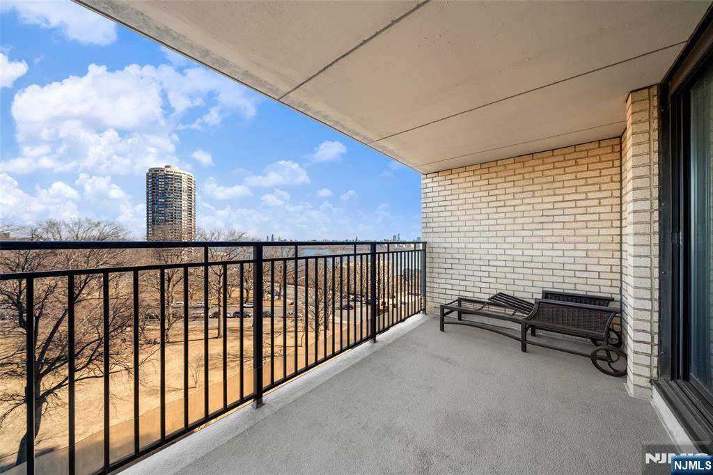 North Bergen, NJ 07047,7855 Boulevard East #6A