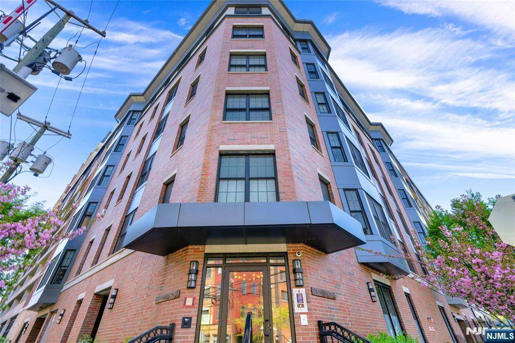 Hoboken, NJ 07030,128 Harrison ST #404