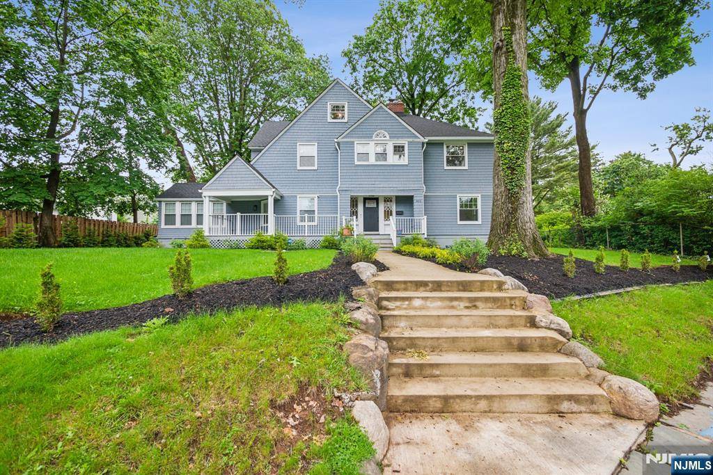 Orange, NJ 07050,403 Lawnridge RD
