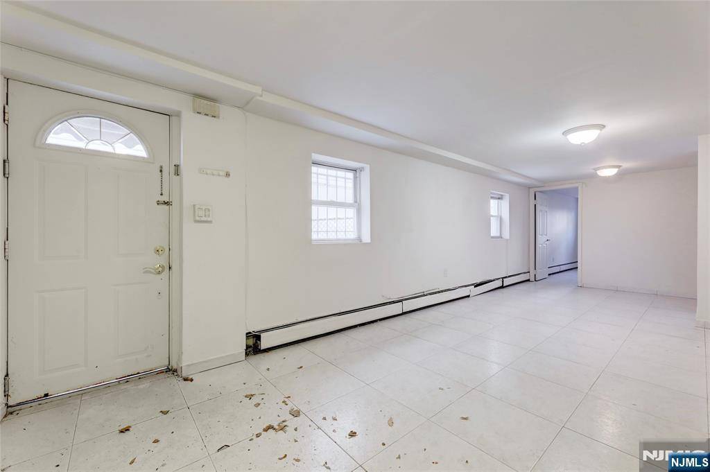 Weehawken, NJ 07086,1021 Boulevard #1