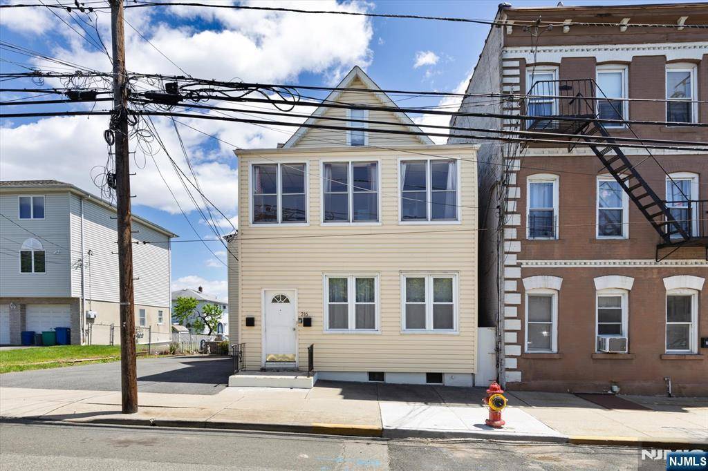 Lodi, NJ 07644,216 Farnham AVE