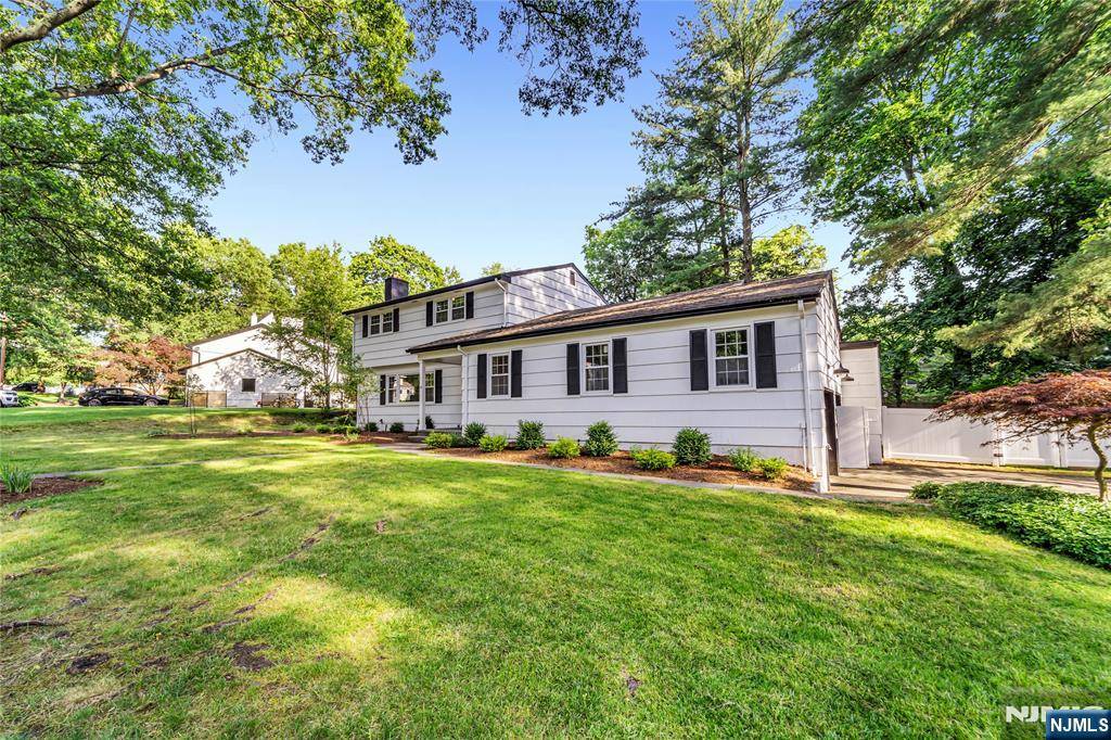 Harrington Park, NJ 07640,14 Raymond ST