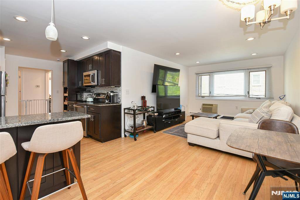 Hoboken, NJ 07030,533 Madison #3C