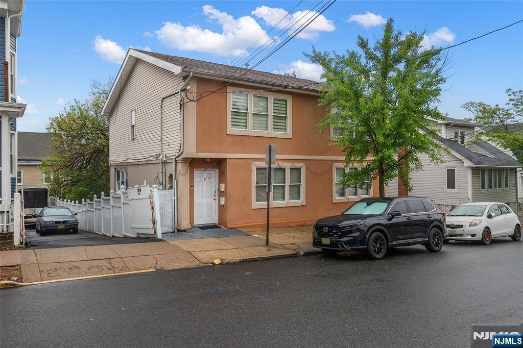 Paterson, NJ 07524,164-166 17th ST