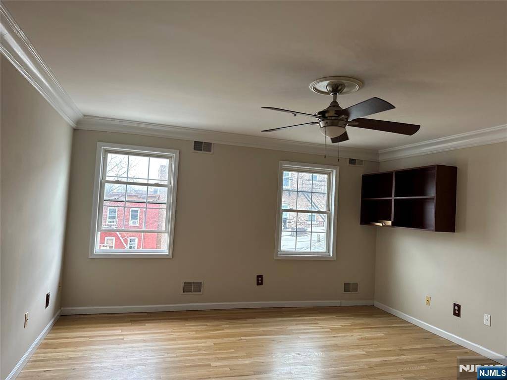Union City, NJ 07087,401 Bergenline AVE #13