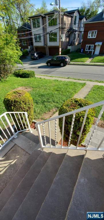 Fort Lee, NJ 07024,297 Tom Hunter RD