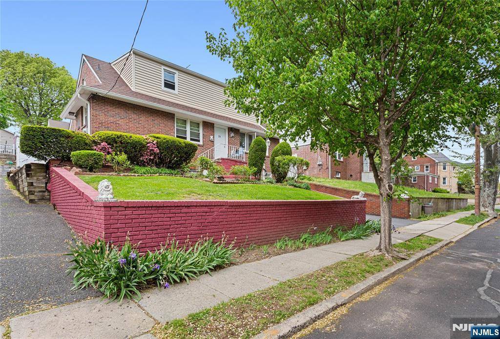 Nutley, NJ 07110,25 Saint Marys PL