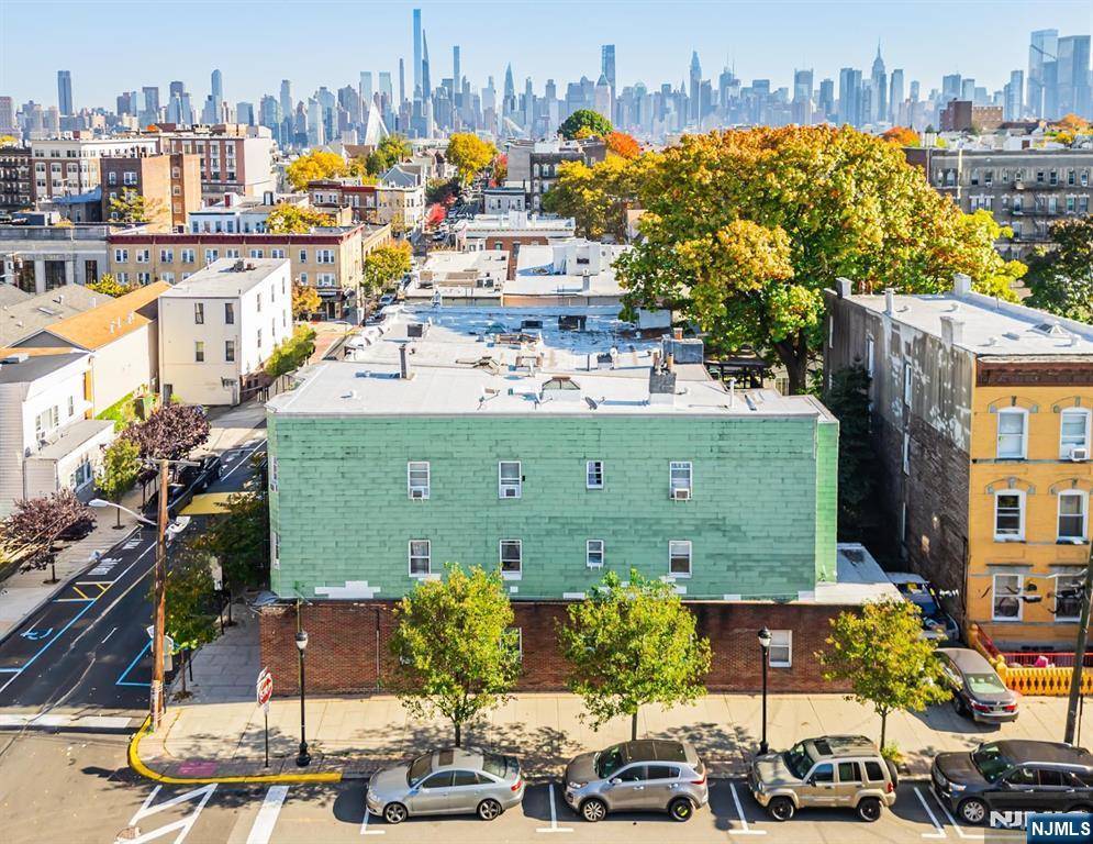 Union City, NJ 07087,123 47th ST