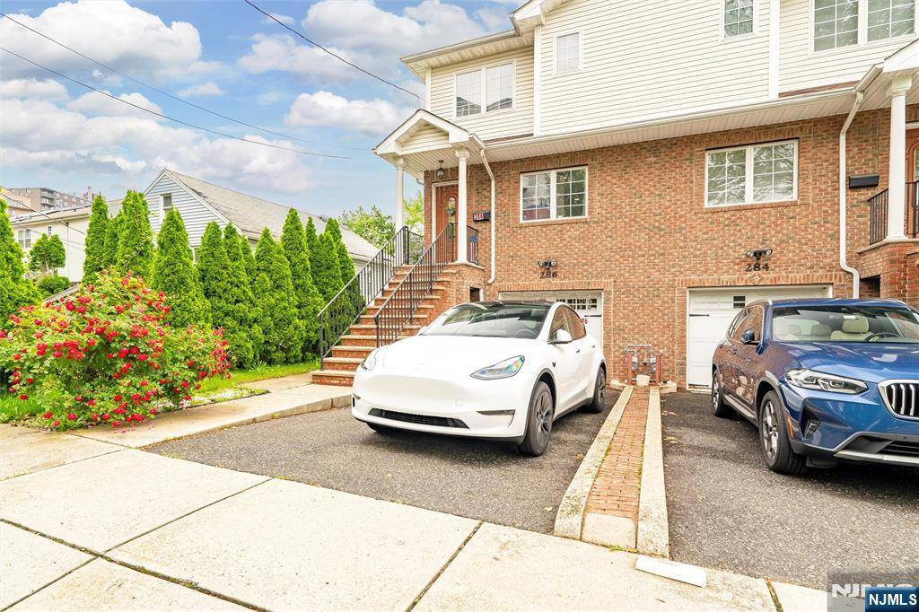 Hackensack, NJ 07601,286 James ST